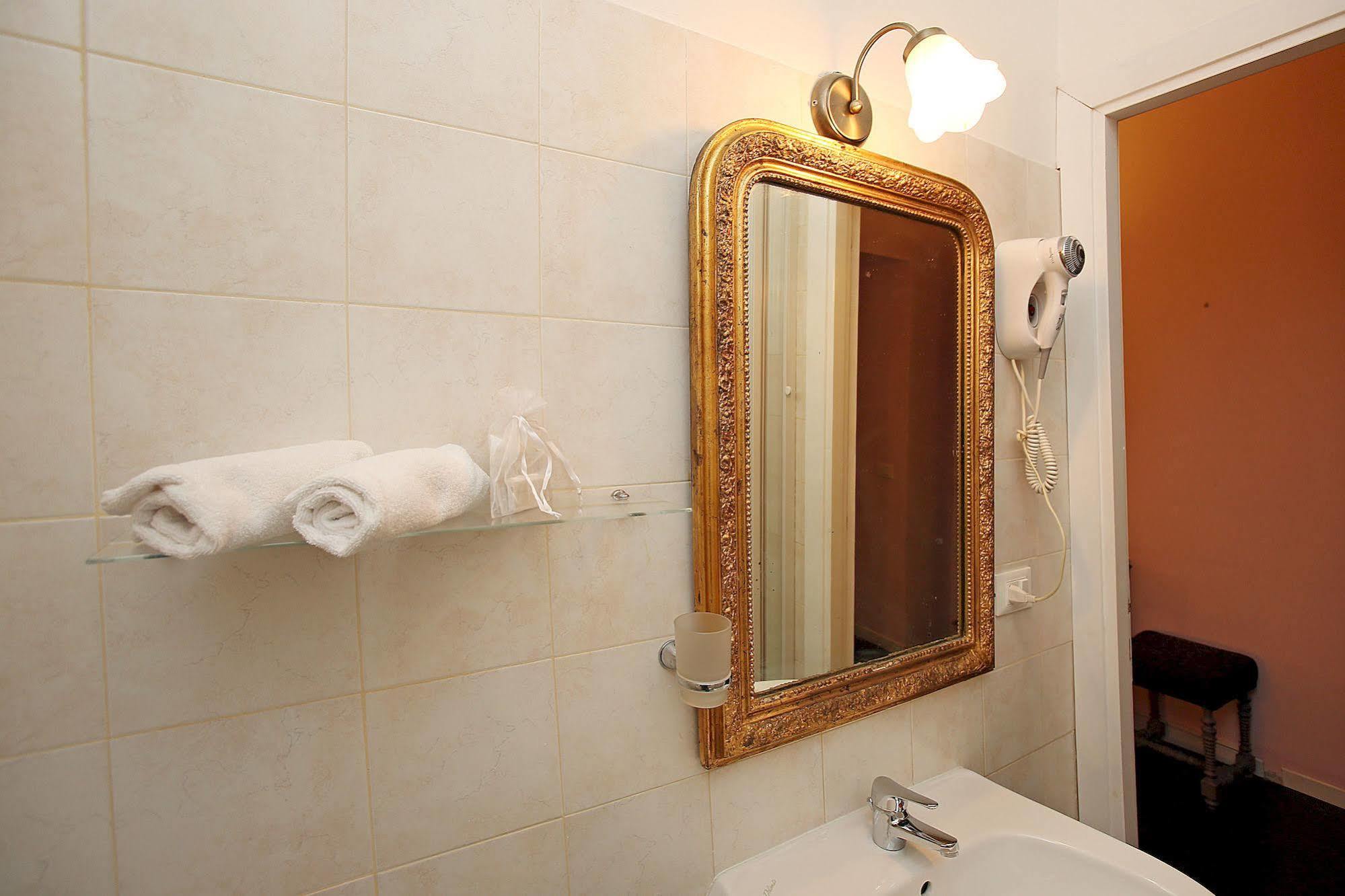 Amica Roma Guest House Екстер'єр фото
